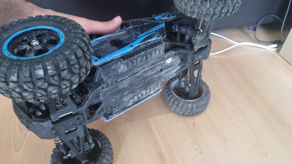 Carro rc 1:12 novo