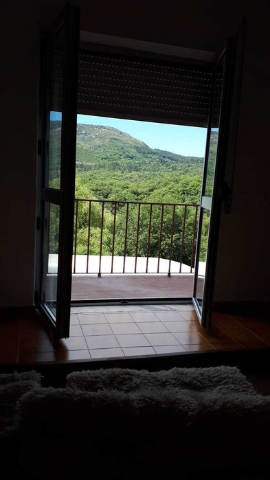 Alvaiazere T2 equipado e parcialmente mobilado