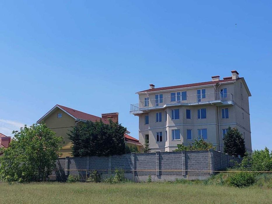 Капітальний малоквартирний будинок клубного типу у Совіньоні. 1S75