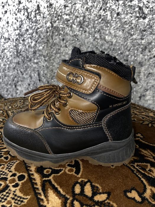 Зимове взуття для хлопчика