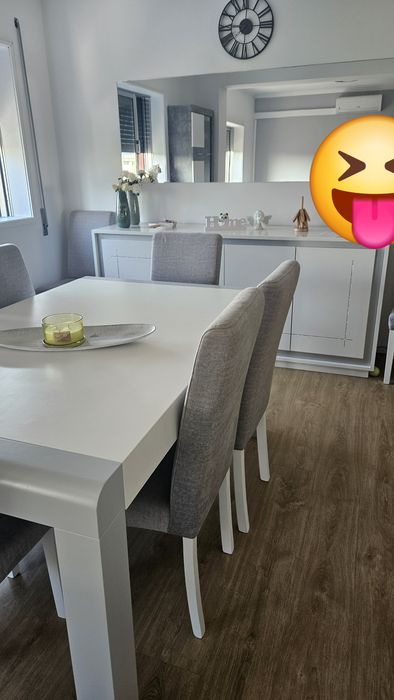 Vendo mesa extensível + aparador + 8 cadeiras