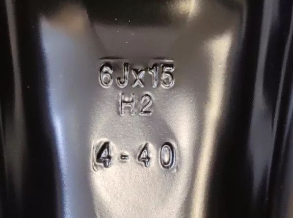 Pasuje do Dacia Sandero III Logan III Felga 15" 4x100 Stalowa Czarny