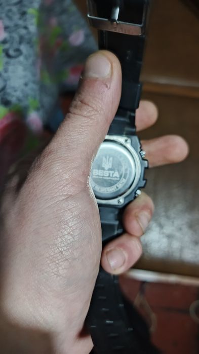 Продам годинник Besta