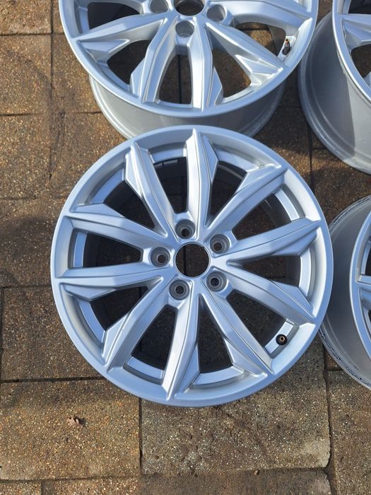 Alufelgi Audi Q5 A4 B8 b9 17 cali
