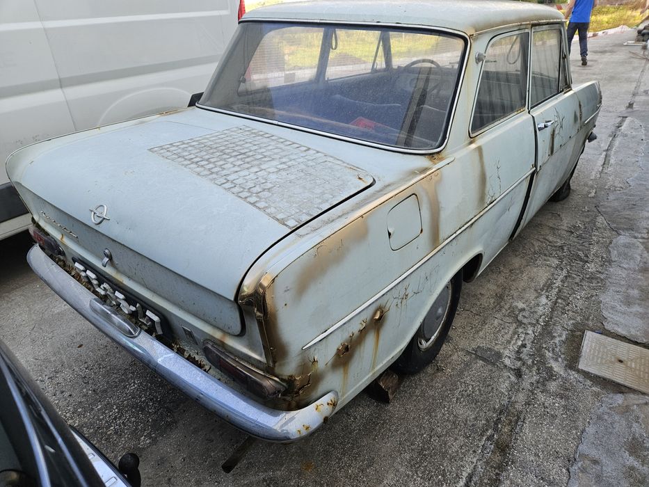 Opel kadet  para pecas ou inteiro