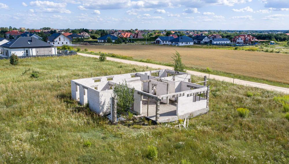 Działka 3461 m² z rozpoczętą budową
