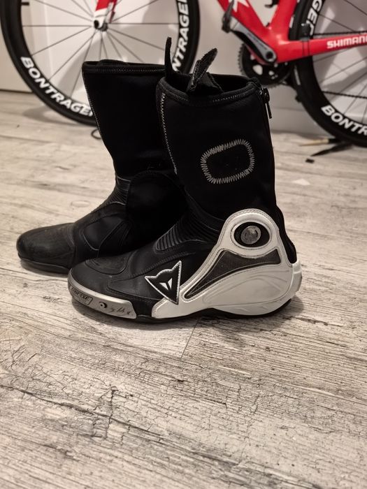 Dainese axial 42