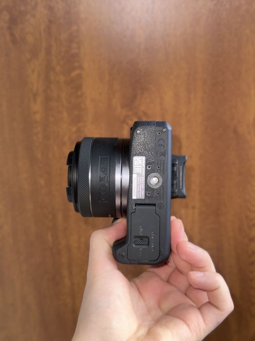 Canon r100 + обʼєктив 50мм 1.8f