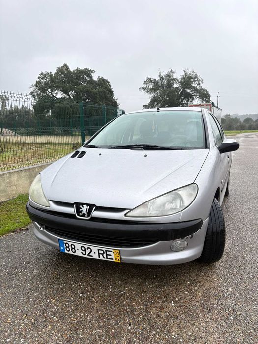 Peugeot 206 1.1 Gasolina - Inspeção válida até 2027