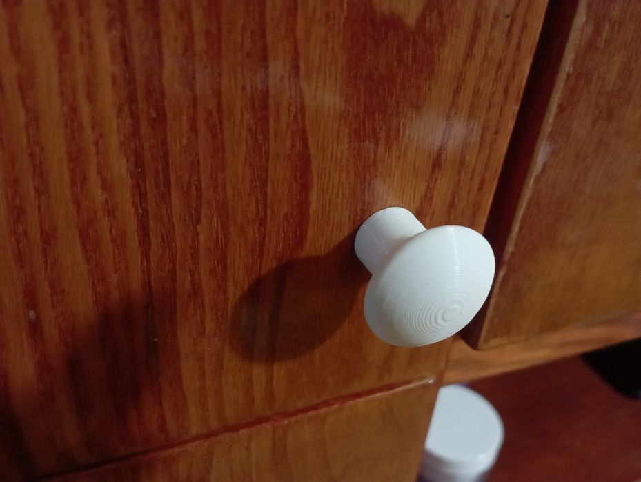 Мебельная ручка круглая