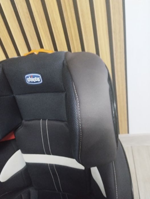 Fotelik Chicco Aristona z ISIFIXEM 15-36kg