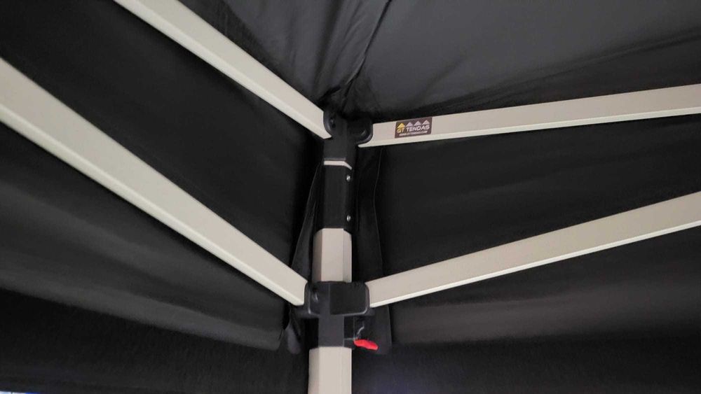 Tendas desdobráveis para Paddock e Feiras