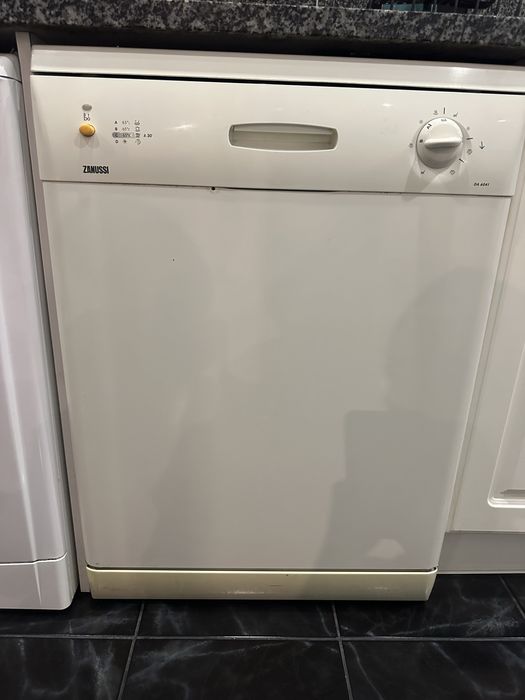 Máquina de lavar loiça Zanussi