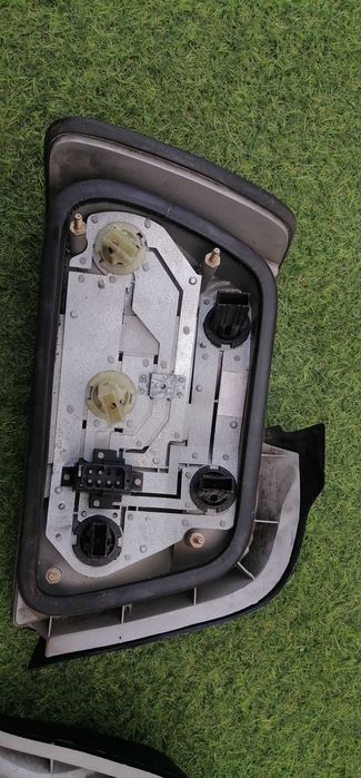 2 FAROLINS TRASEIROS BMW E36 usados sedan touring