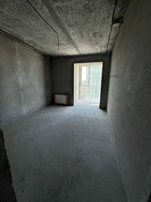 Продам 3-х кімнатну квартиру в Центрі.