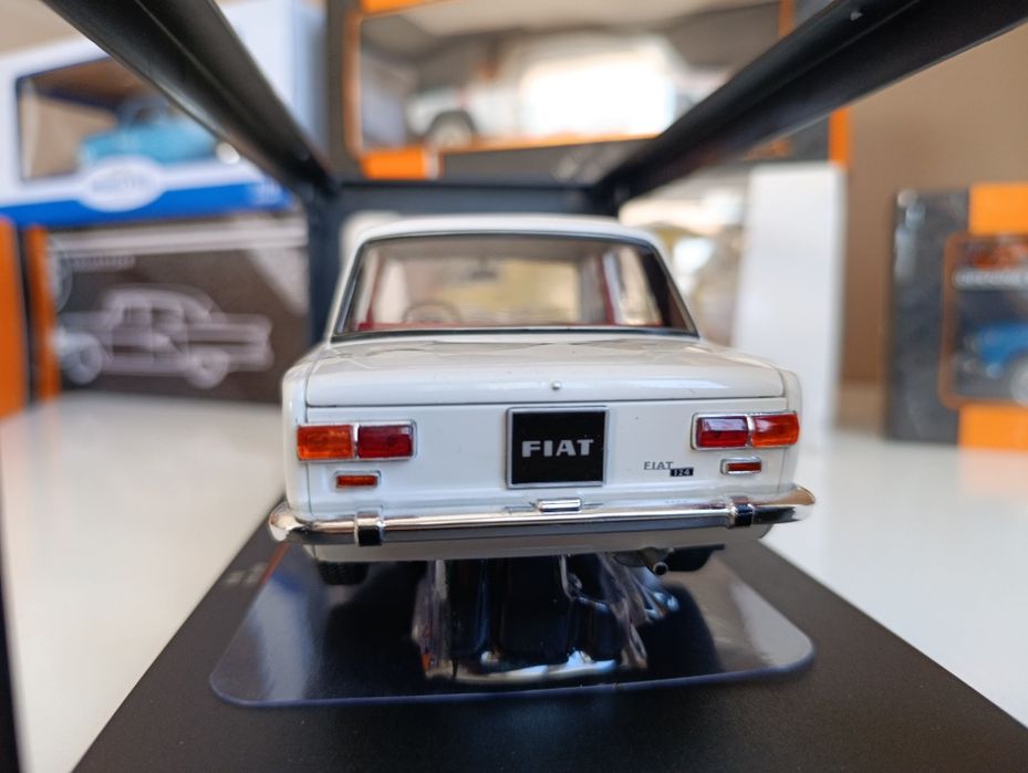 Модель 1/18  Fiat