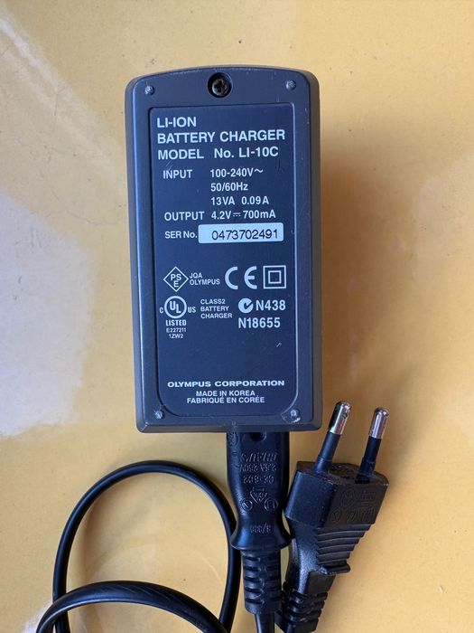 Ładowarka Olympus LI-10C