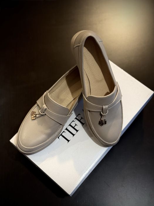 Лофери шкіряні беж