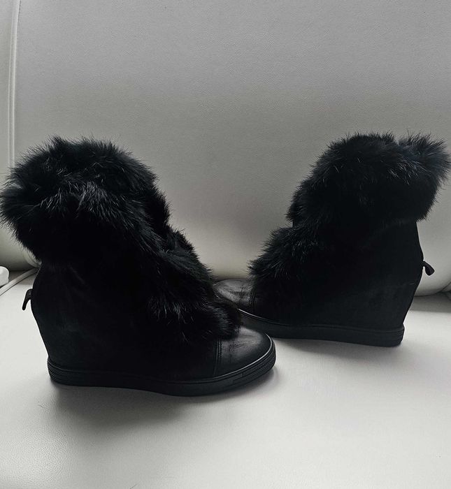 Włoskie koturny skóra naturalna futro lisa roz 40-41