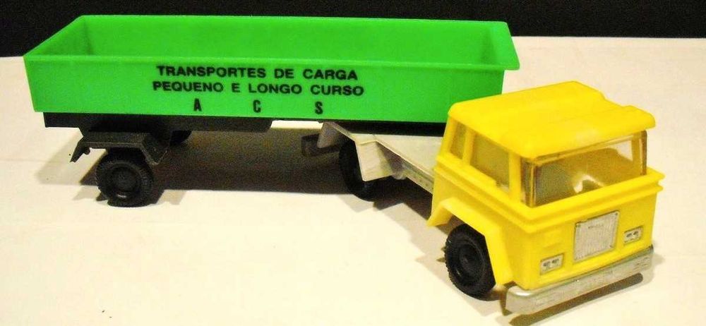 ANCASIL - Camião articulado antigo em plástico duro como novo
