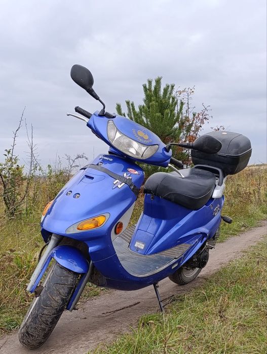 Синій скутер Kymco ZX 50
