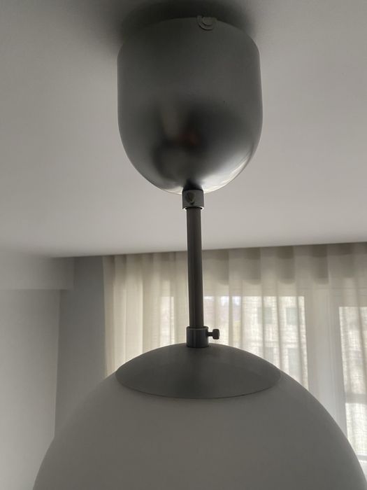 Candeeiro de Teto IKEA - Globo em Vidro e Metal