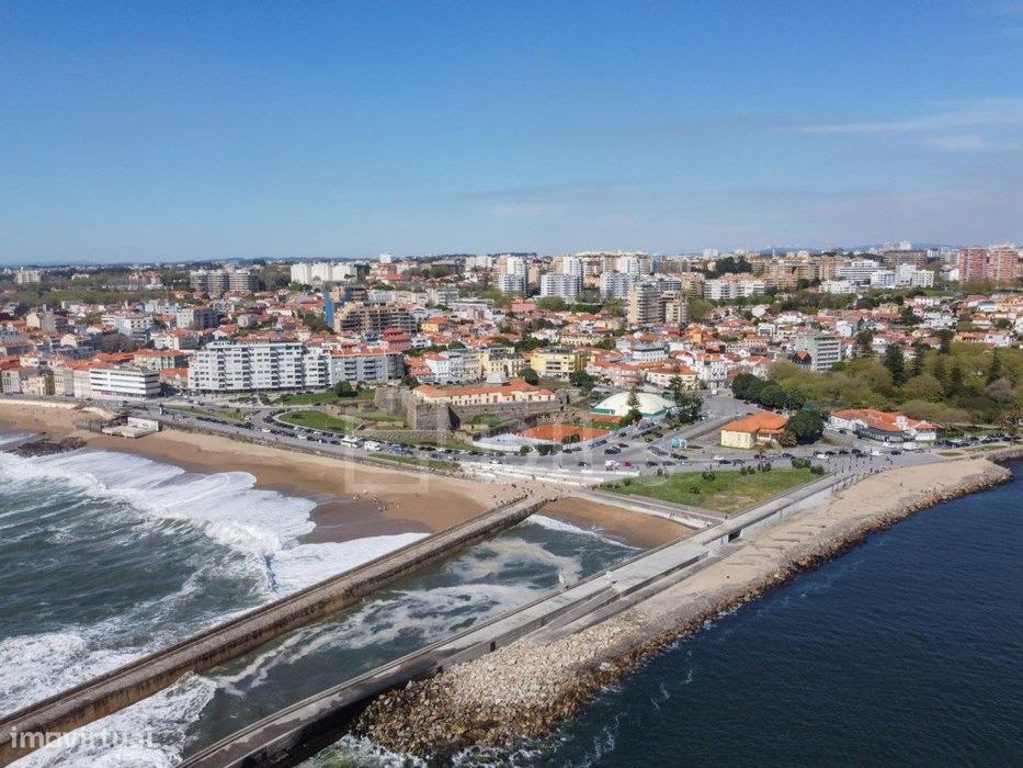 Apartamento T1 com varanda, na Foz do Douro