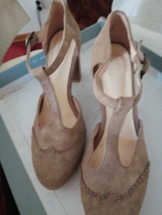 Sapatos Foreva pele Novos 38 com 65% desconto