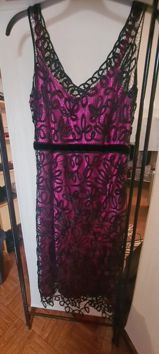 Vendo vestido de festa.