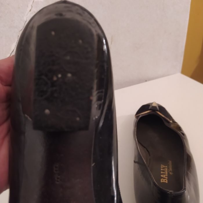 Półbuty Bally do renowacji premium