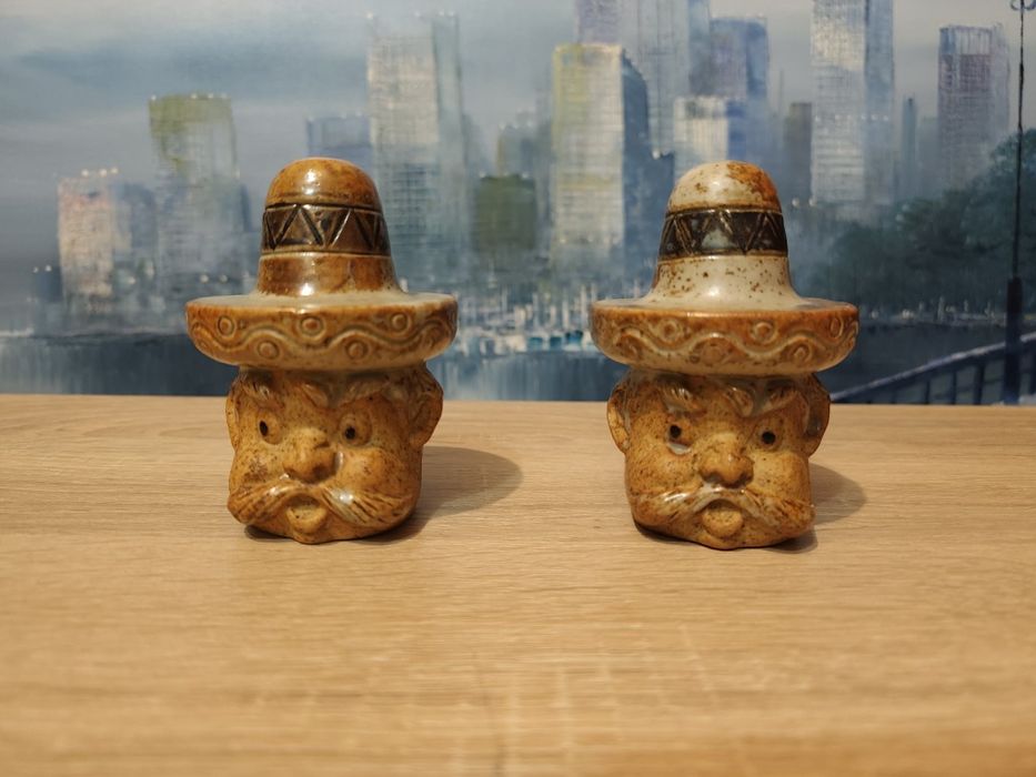 Solniczka i pieprzniczka ,figurki