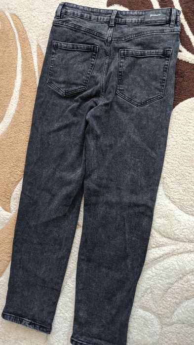 Джинси Stradivarius