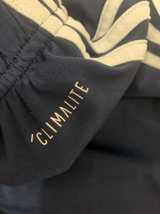 Спортивні шорти adidas climalite. Размер S.