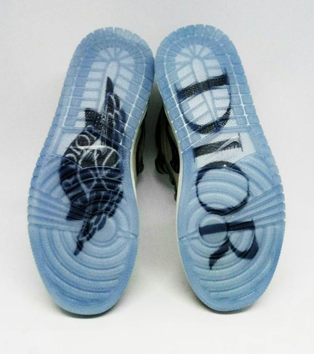 Nike Air Jordan кроссовки унисекс кожаные высокие серо белые р 38, 40