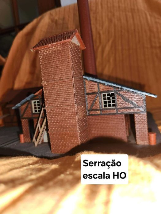 Serração á escala HO