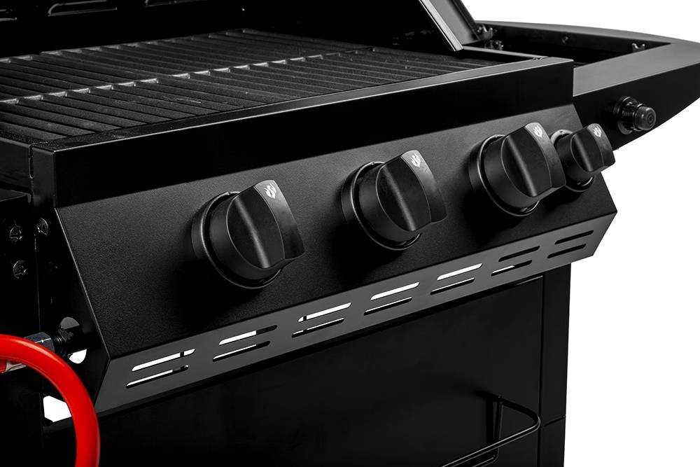 Nowy grill gazowy