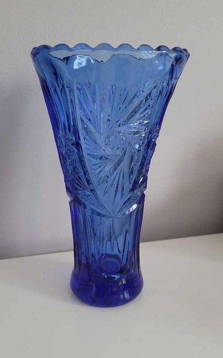 HSG Ząbkowice wazon z rozetą niebieski h 19 cm