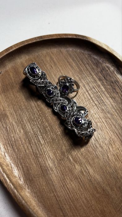 Вишукана срібна прикраса з камінням