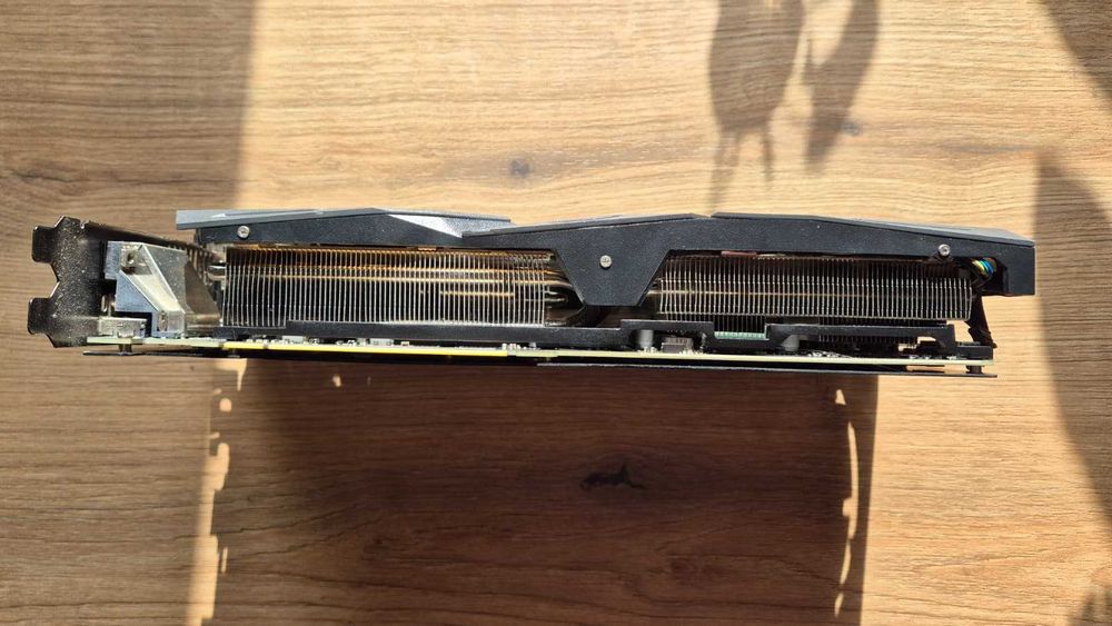 ASUS ROG strix GTX 1080Ti 11GB