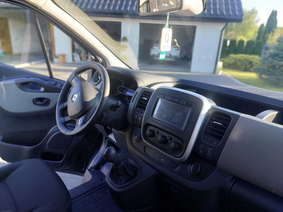 Wynajmę busa 8 osobowego Renault Trafic SpaceClass Long Passenger,