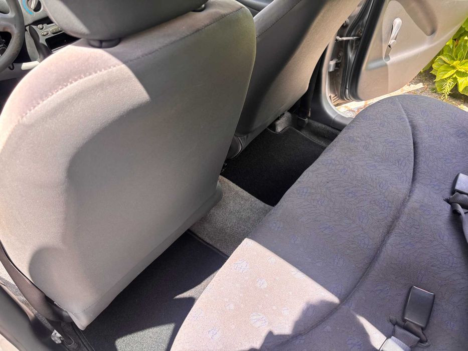 Toyota Yaris — fotografia 5