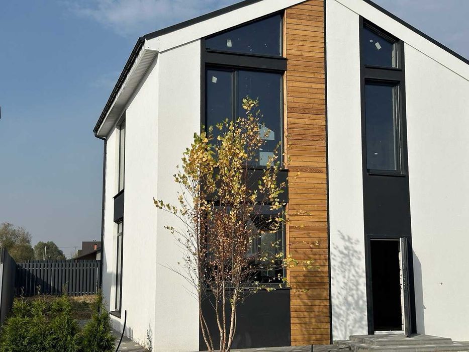 Котедж з документами 100 м² в котеджному містечку з озером, біля Десни