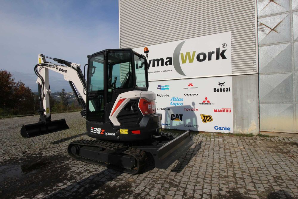 MInigiratória de Rastos escavadeira Bobcat E35 Z