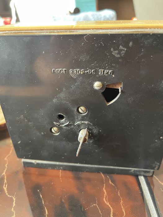 Продам настольные часы СССР молния,маяк,витязь