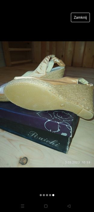 Sandałki na koturnie , 39