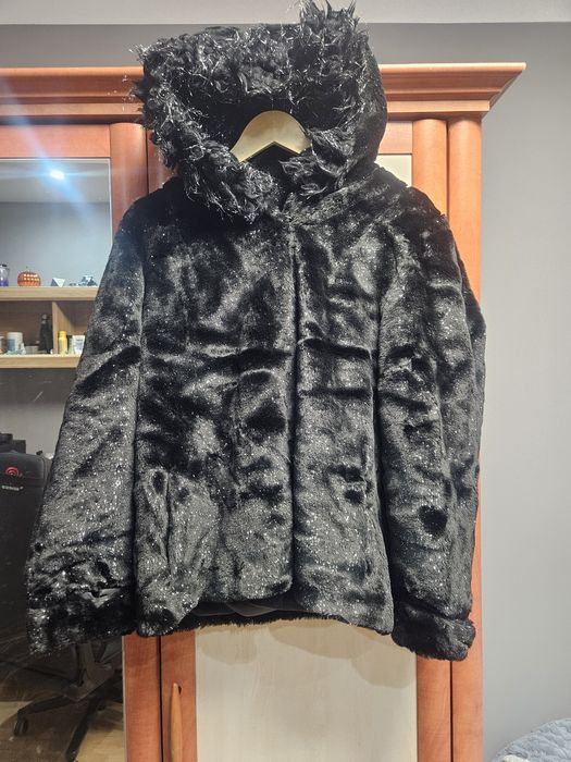 Czarne Futerko z Kapturem 44 XXL Błyszczące Glamour Sylwester