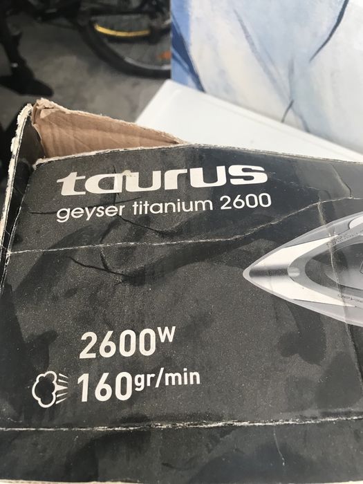 Ferro de engomar Taurus gueiser titanium 2600