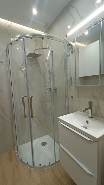 Apartament/ mieszkanie/ wynajem Oś.1000 lecia blok 3 w centrum+balkon - Więcej