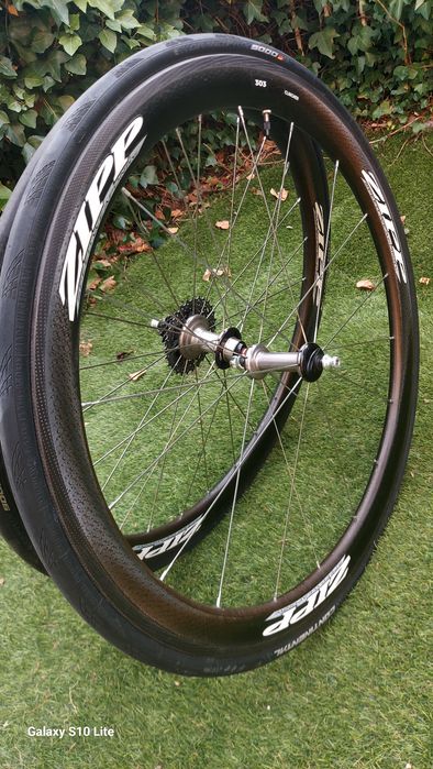 Rodas Zipp 303 carbono pneu e câmara de ar