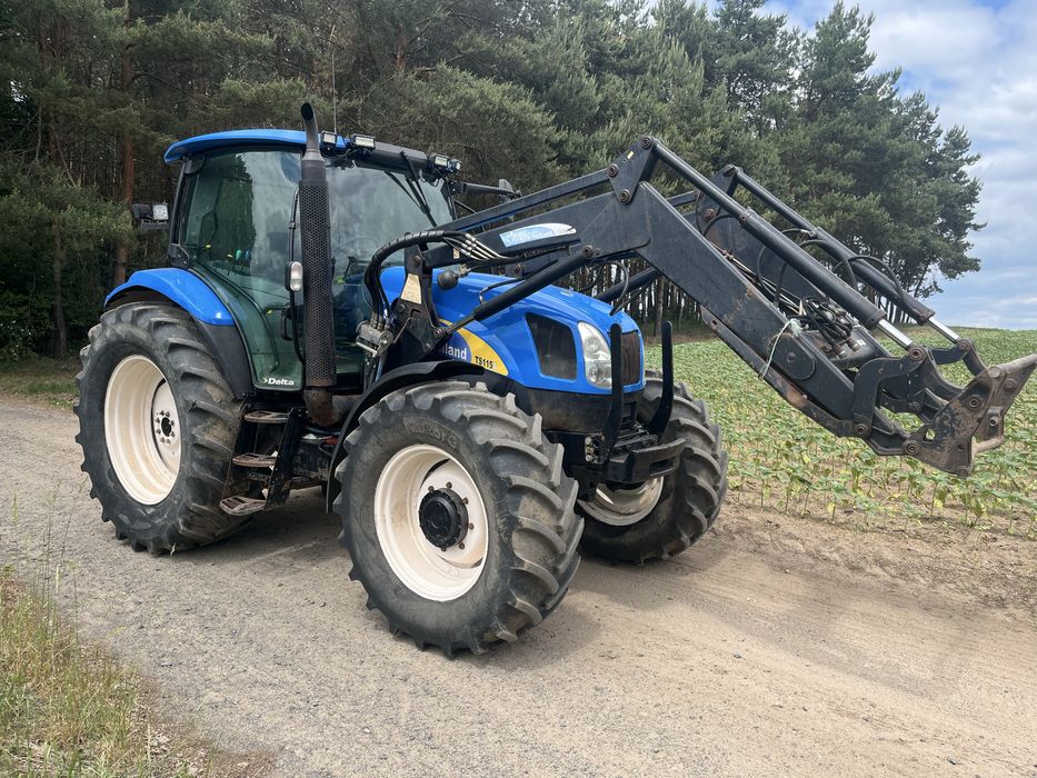 New Holland TS115A tur